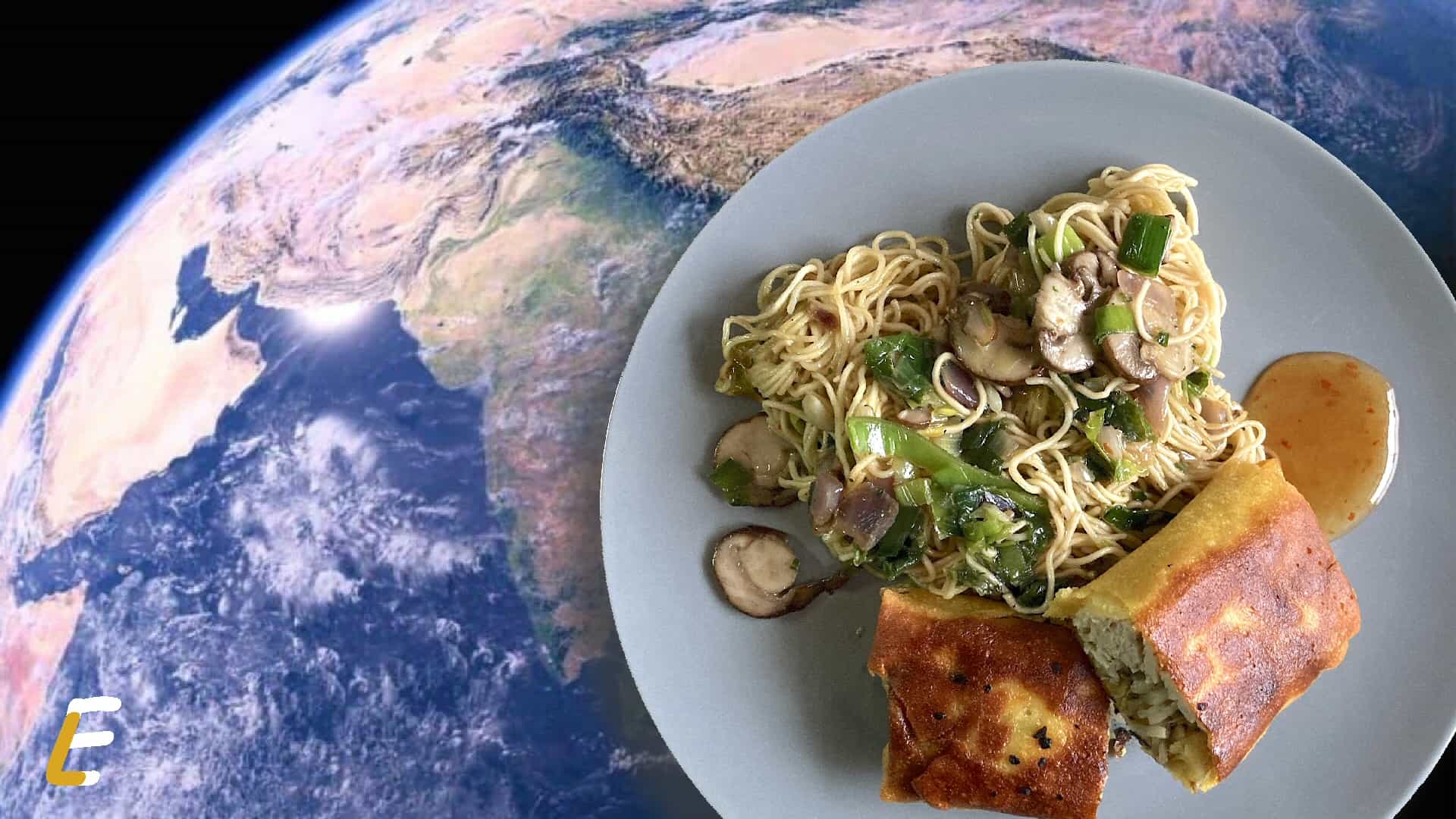 Chinese eiermie met loempia en wokgroente