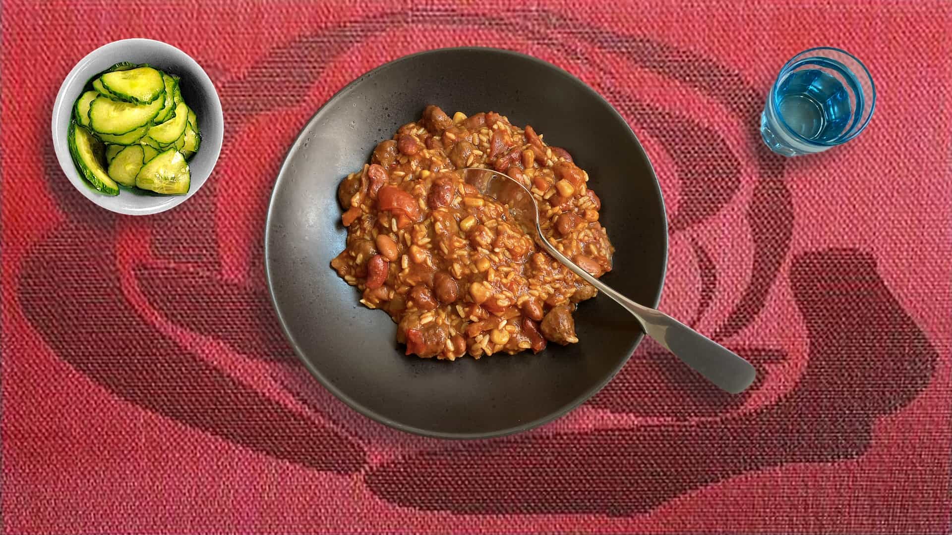 Chili Sin Carne schotel met gehaktballetjes en rijst