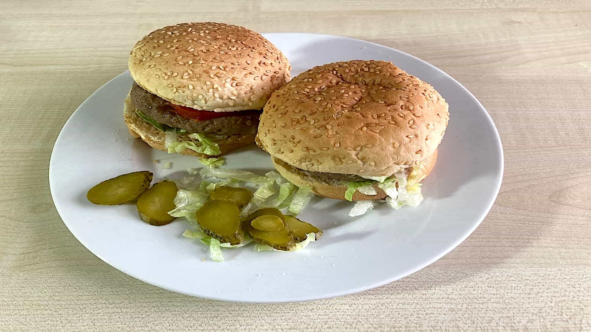 Broodje hamburger - rund, varken of kip