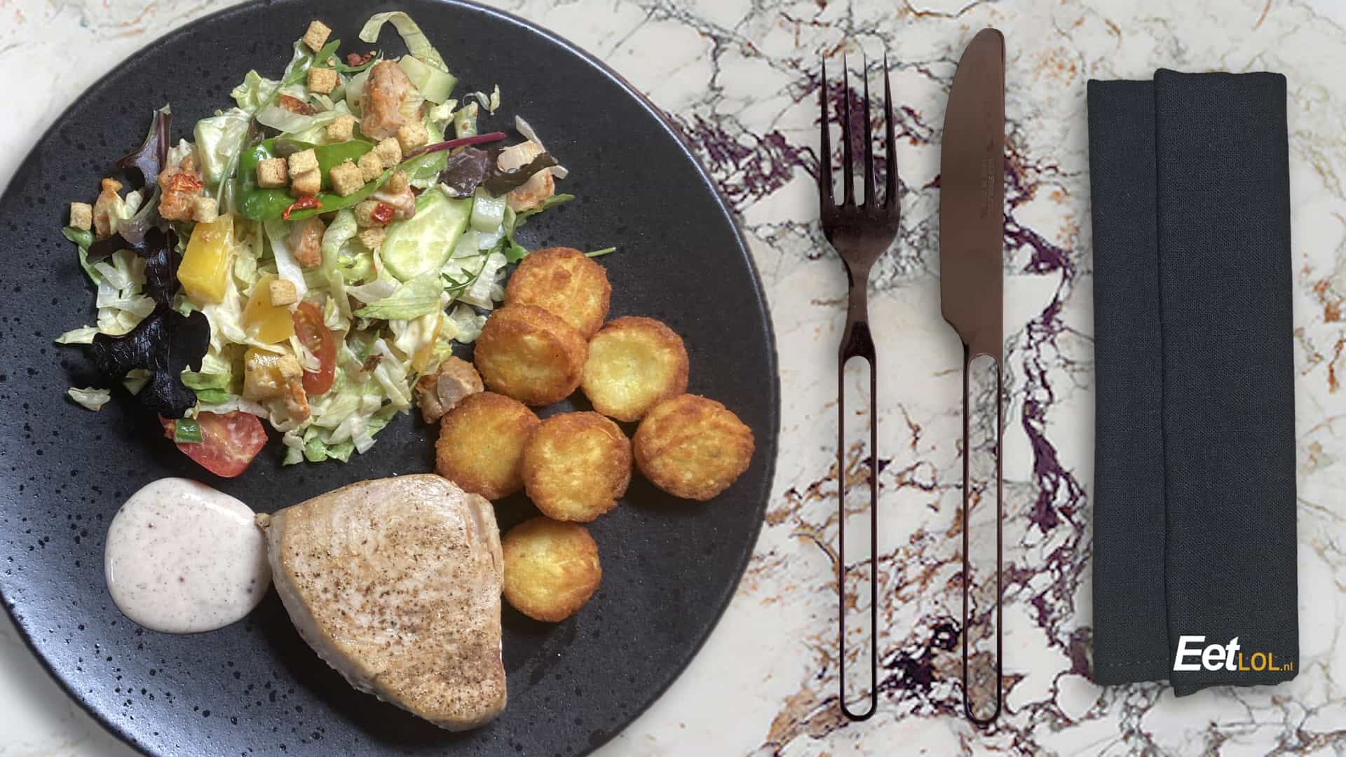 Tonijnsteak met maaltijdsalade