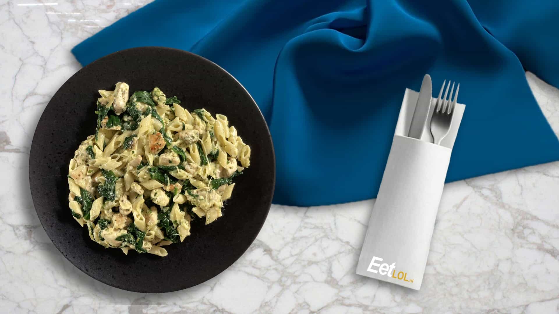 Mini Penne met kip, spinazie en groene pesto