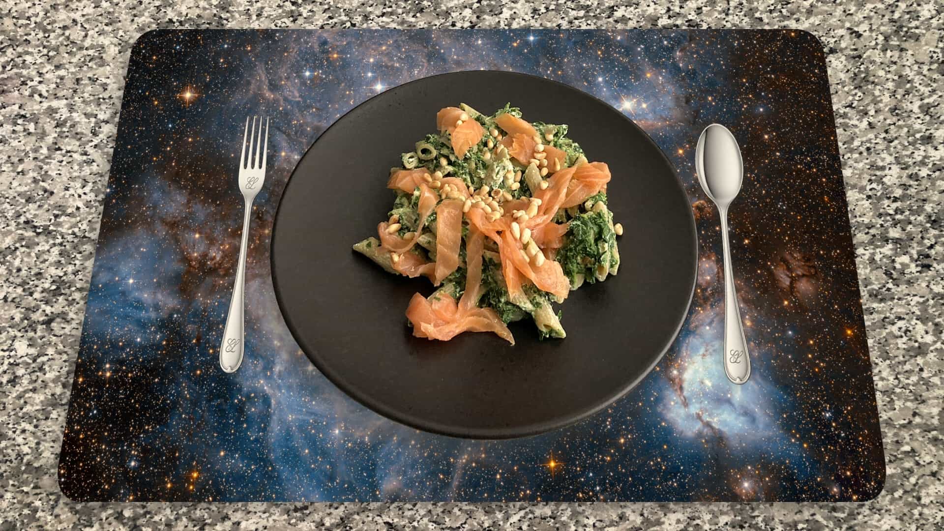 Penne met spinazie en gerookte zalm