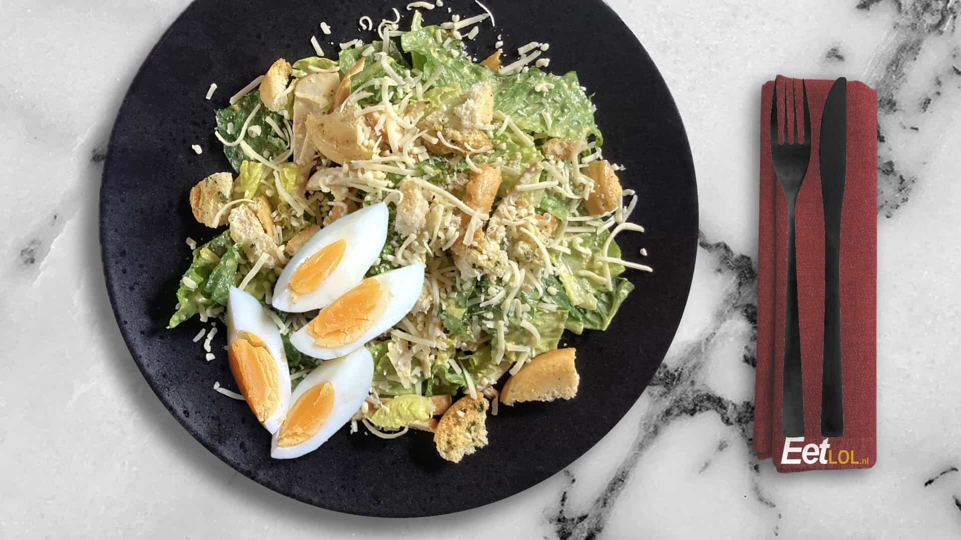 Caesarsalade met gerookte julienne kip